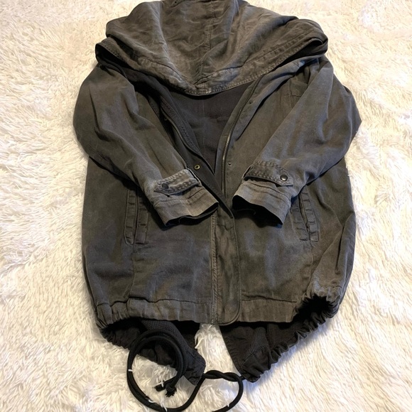 Quicksilver jacket, great condition - Picture 6 of 8